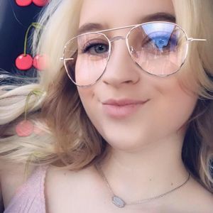 Meet your Posher, Sierra